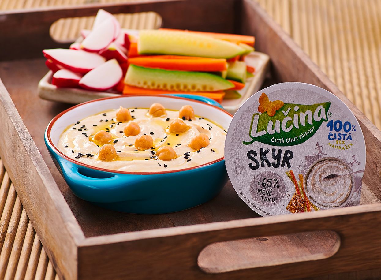Podzimní hummus bowl s Lučinou & Skyr a cizrnou.jpg